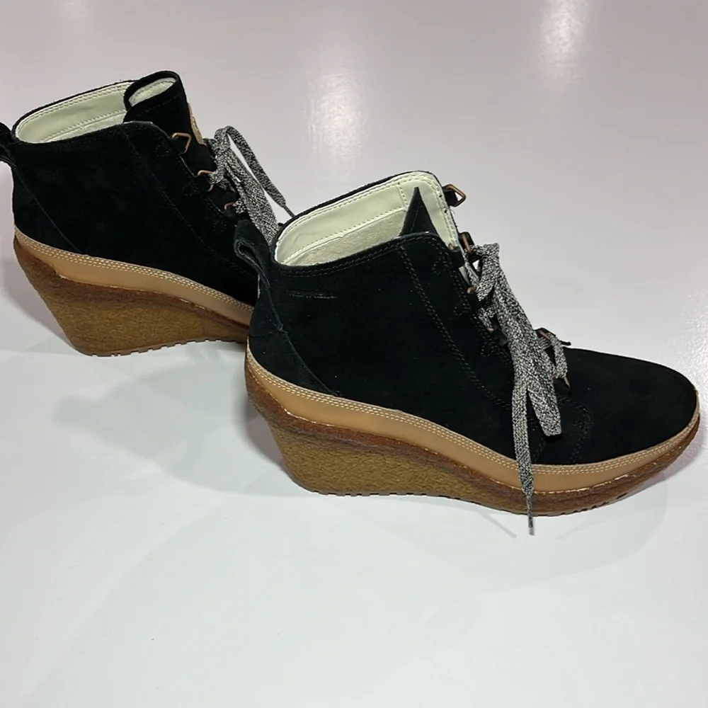 Merrell Tremblant Wedge Black Suede Lace Up Ankle Booties J94768 - 9.5 - NEW‎